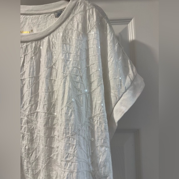 Tommy Bahama Garden Estate Embellished Lux T-Shirt - Picture 8 of 9